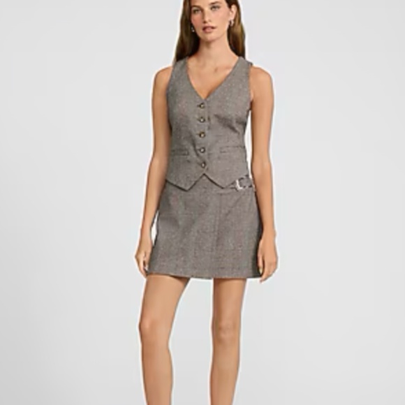 NWT Express High Waisted Plaid Buckle Wrap Mini Skirt 14 - Picture 3 of 10